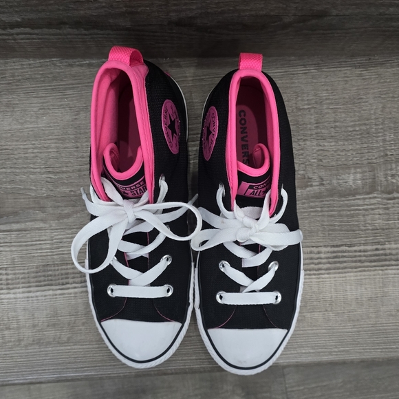 Converse high tops black with pink accents girls size 4 NWNT - Picture 3 of 6